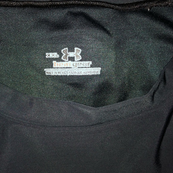 Boys XXL Under Armour long sleeve shirt - Picture 1 of 3